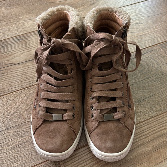 Ugg Olive-Style High-Top Sneaker Chestnut Leather Sherpa Cuff w/Laces Size 7.5 - Picture 2 of 8
